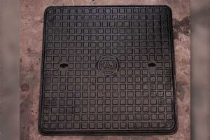 manhole08